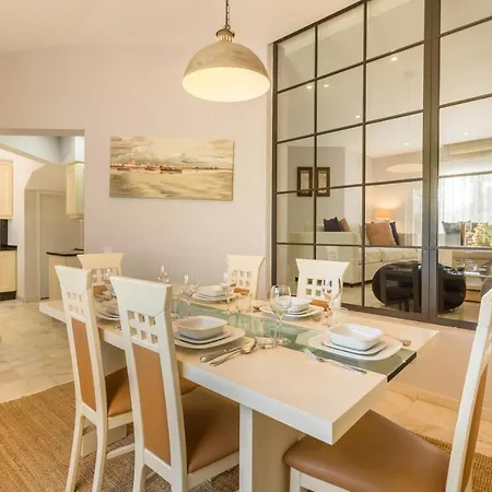 Vale Do Lobo Premium لول